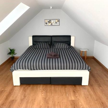 Loft Evasion , Parking Gratuit , 5 Min Auxerre Apartment โมเนโต ภายนอก รูปภาพ