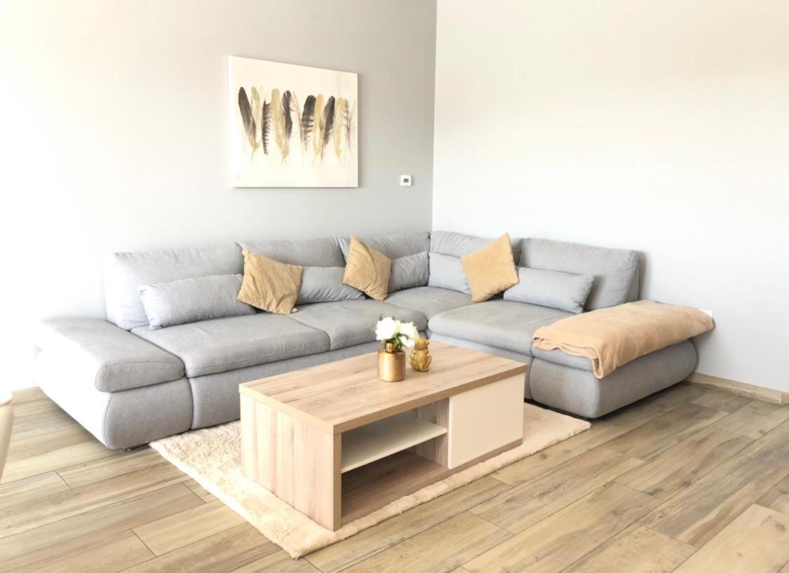 Loft Evasion , Parking Gratuit , 5 Min Auxerre Apartment โมเนโต ภายนอก รูปภาพ